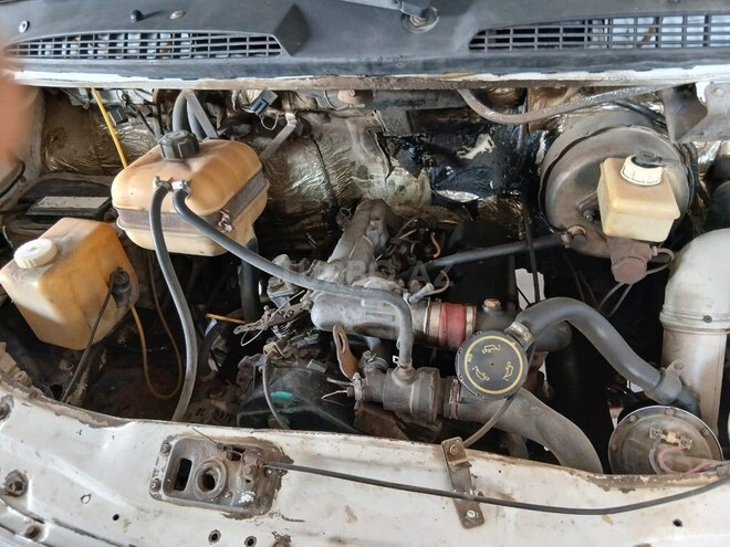 GAZ 330202-740 2003, 513,400 km - 2.5 l - Salyan
