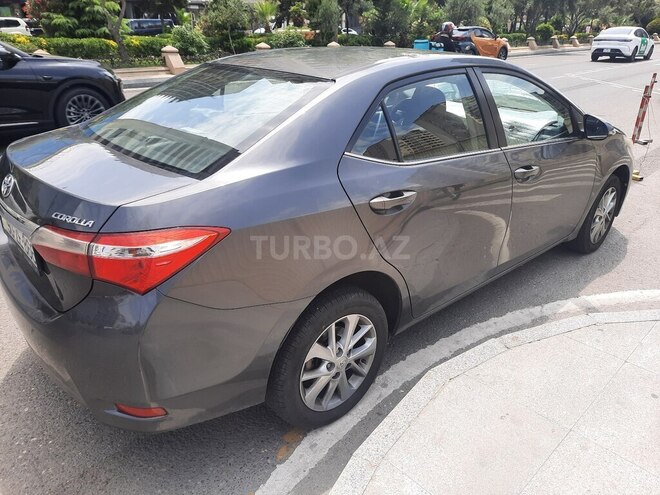 Toyota Corolla 2015, 215,400 km - 1.6 l - Bakı