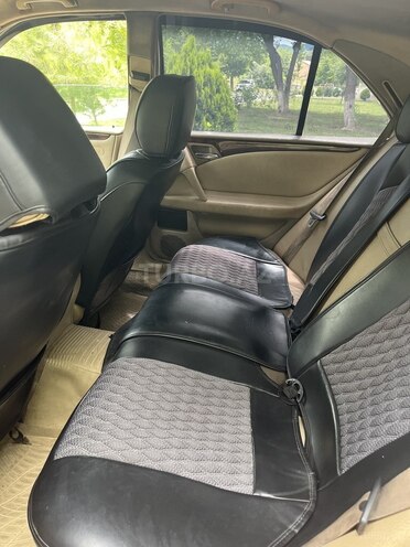 Mercedes E 220 d 1998, 550,000 km - 2.2 л - Qazax