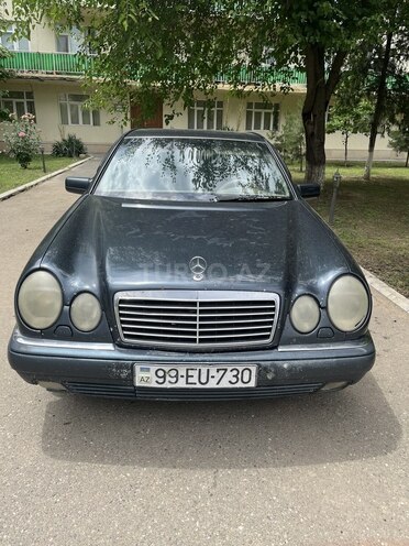 Mercedes E 220 d 1998, 550,000 km - 2.2 л - Qazax