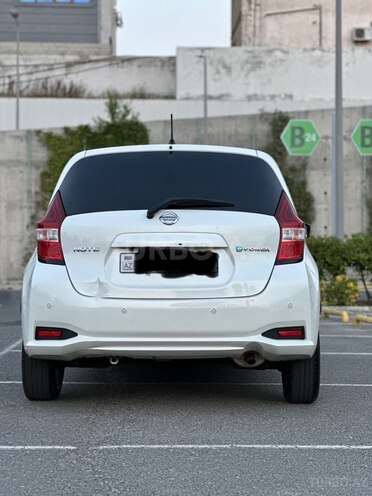 Nissan Note-2