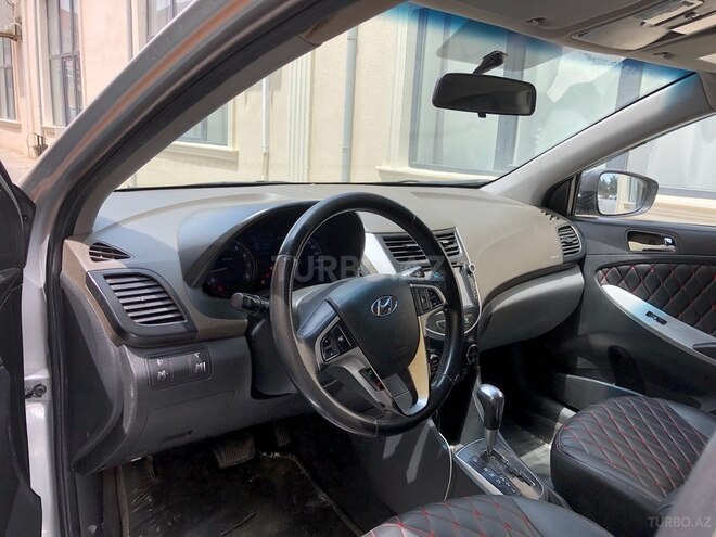 Hyundai Accent 2011, 325,000 km - 1.6 l - Bakı