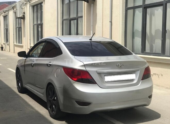 Hyundai Accent 2011, 325,000 km - 1.6 l - Bakı