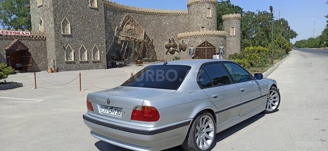 BMW 740 2000, 300,000 km - 4.4 l - Bakı