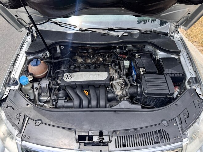 Volkswagen Passat 2005, 289,000 km - 2.0 l - Bakı