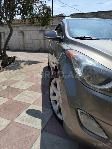 Hyundai Elantra 2013, 374,977 km - 1.8 l - Bakı