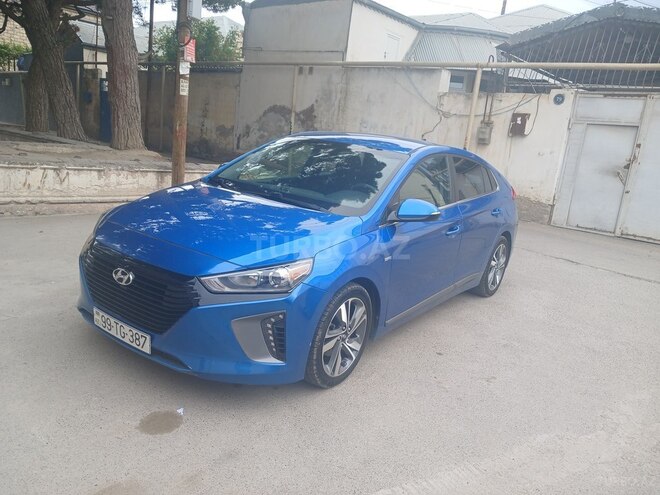 Hyundai Accent 2017, 300,000 km - 1.6 л - Bakı