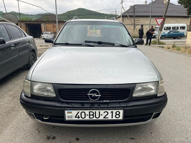 Opel Astra 1997, 383,000 km - 1.6 l - Quba