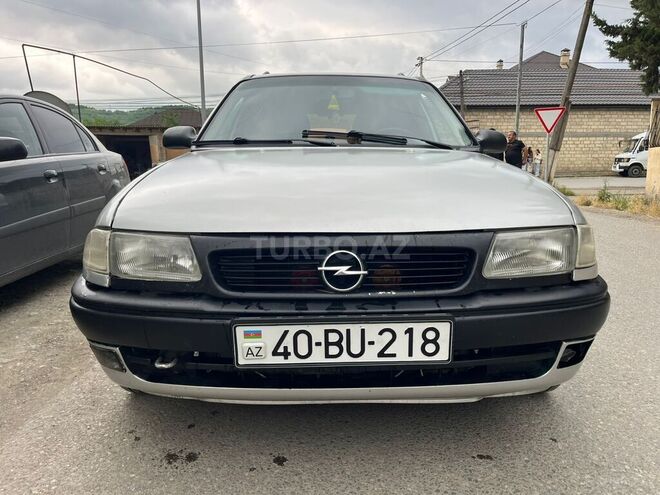 Opel Astra 1997, 383,000 km - 1.6 l - Quba