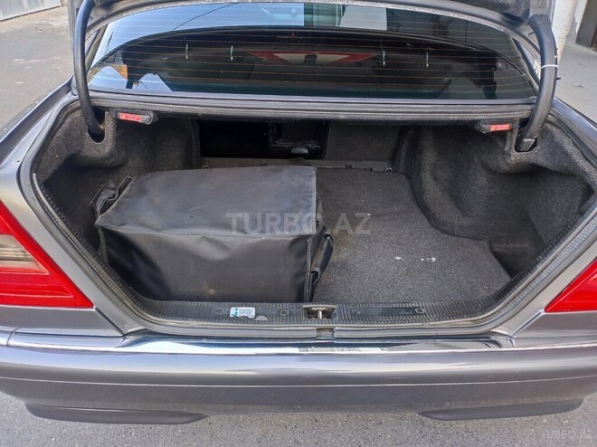 Mercedes C 200 2015, 384,444 km - 2.0 l - Qax
