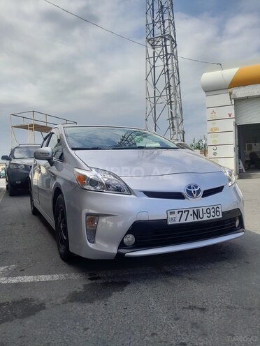 Toyota Prius 2015, 150,000 km - 1.8 л - Bakı