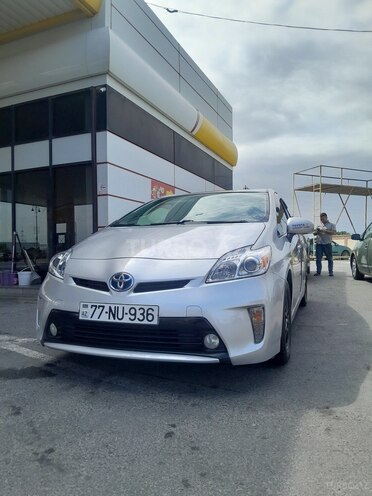 Toyota Prius 2015, 150,000 km - 1.8 л - Bakı