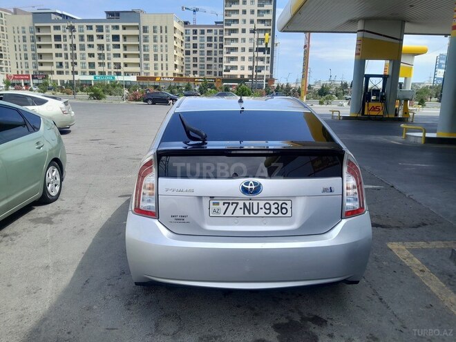 Toyota Prius 2015, 150,000 km - 1.8 л - Bakı