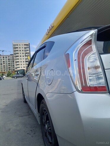 Toyota Prius 2015, 150,000 km - 1.8 л - Bakı