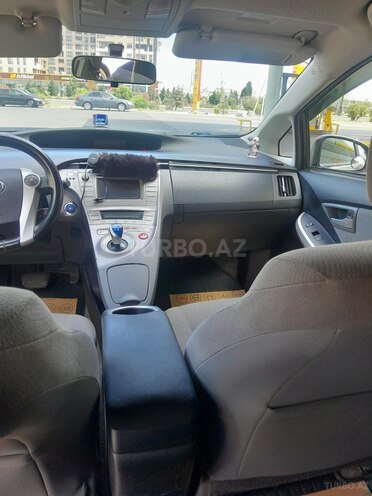 Toyota Prius 2015, 150,000 km - 1.8 л - Bakı