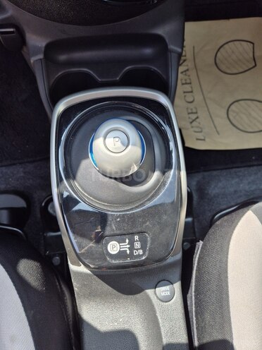 Nissan Note-7