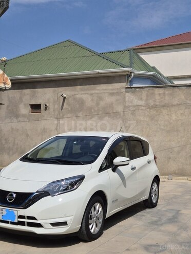 Nissan Note-4