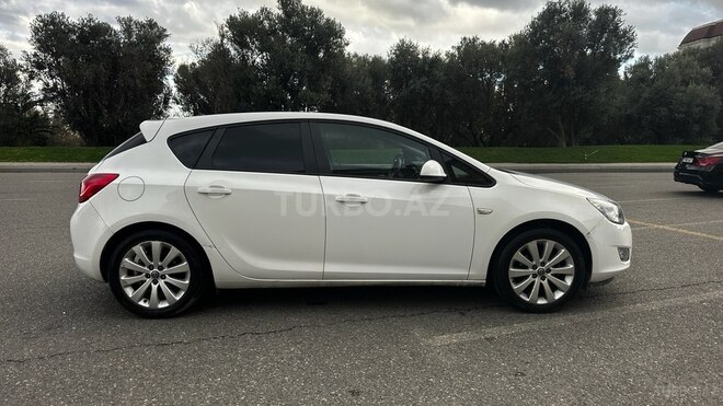 Opel Astra 2011, 216,410 km - 1.3 l - Bakı