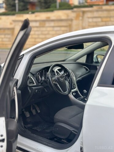 Opel Astra 2011, 216,410 km - 1.3 l - Bakı
