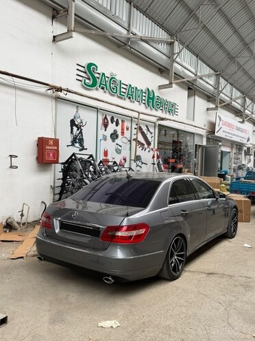 Mercedes E 220 d 2012, 367,000 km - 2.2 l - Bakı