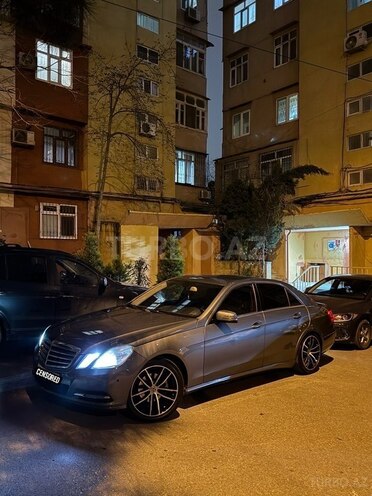 Mercedes E 220 d 2012, 367,000 km - 2.2 l - Bakı