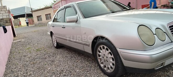 Mercedes E 230 1997, 372,979 km - 2.3 l - Ağstafa