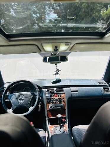 Mercedes E 230 1996, 312,611 km - 2.3 l - Sumqayıt