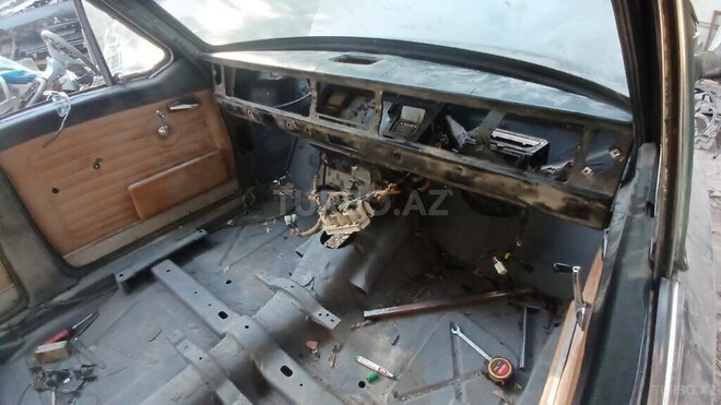 GAZ 24 1979, 253,154 km - 3.9 l - Bakı