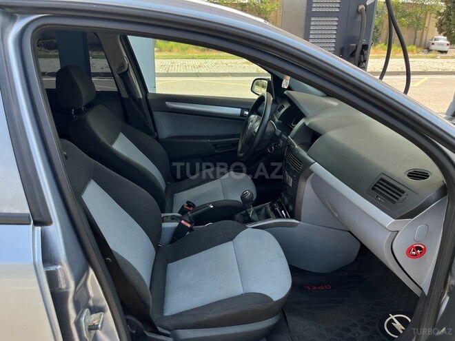Opel Astra 2006, 232,000 km - 1.4 л - Bakı
