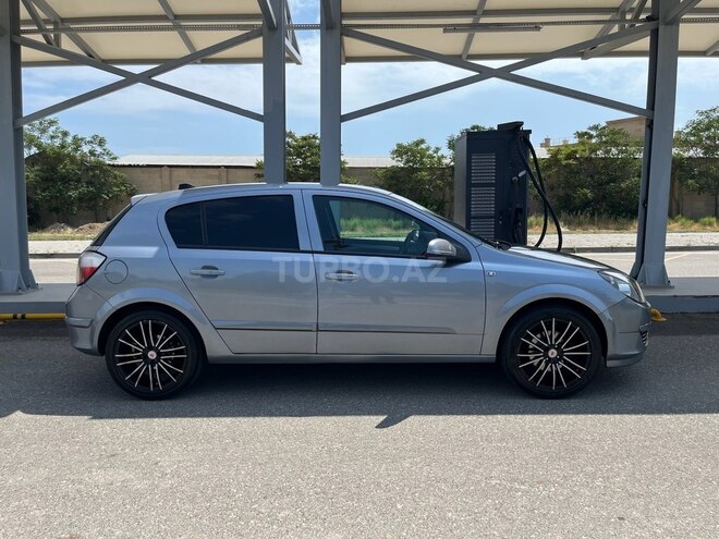 Opel Astra 2006, 232,000 km - 1.4 л - Bakı