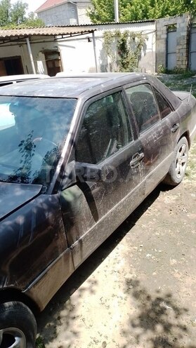 Mercedes E 230 1994, 200,000 km - 2.3 л - İmişli