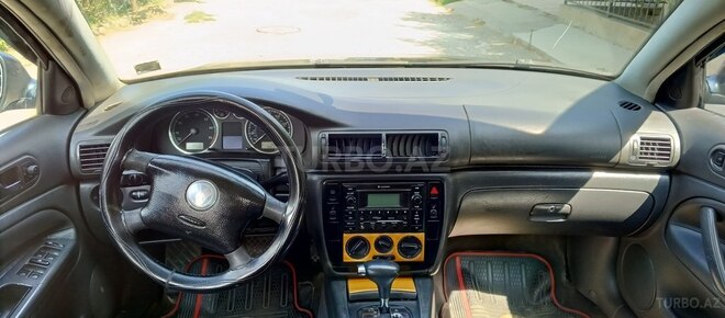 Volkswagen Passat 2004, 196,800 km - 1.8 l - Bakı