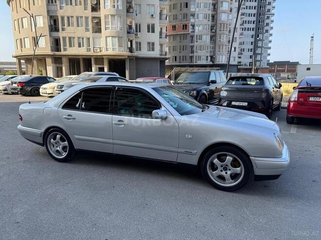 Mercedes E 280 1996, 270,000 km - 2.8 l - Sumqayıt