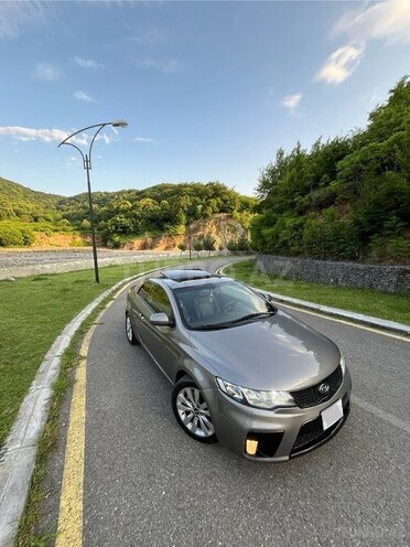 Kia Cerato Koup 2011, 300,000 km - 2.0 l - Bakı