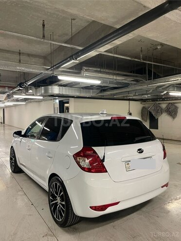 Kia Ceed 2010, 240,000 km - 1.6 л - Gəncə