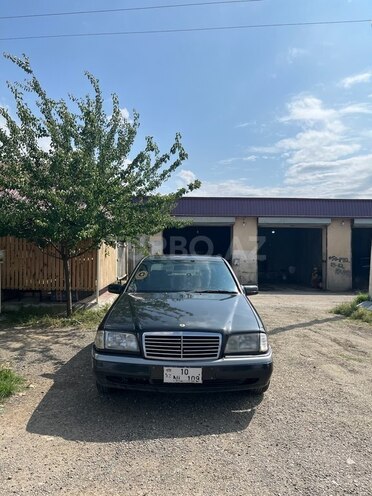 Mercedes C 220 1995, 285,000 km - 2.2 l - Tovuz