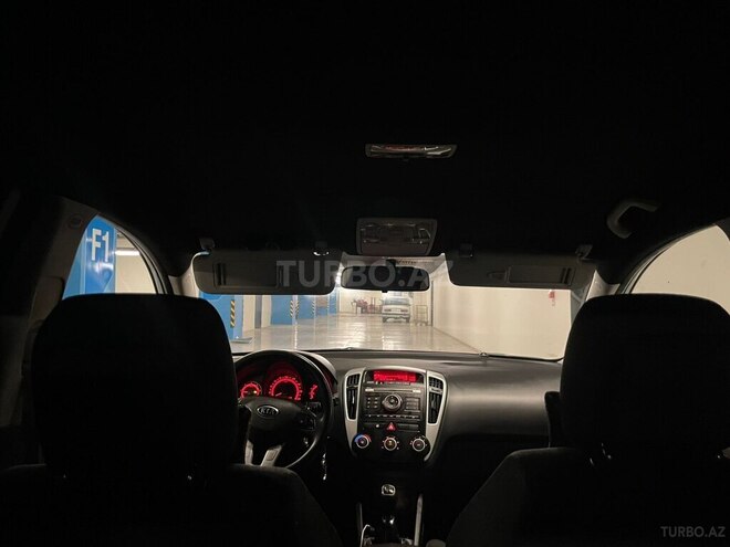 Kia Ceed 2010, 240,000 km - 1.6 л - Gəncə