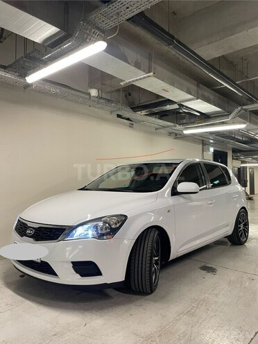 Kia Ceed 2010, 240,000 km - 1.6 л - Gəncə