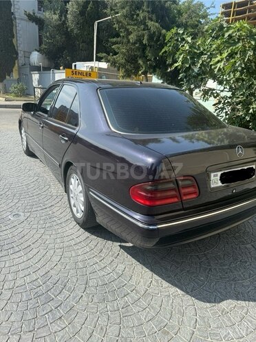 Mercedes E 220 d 2000, 300,000 km - 2.2 l - Bakı