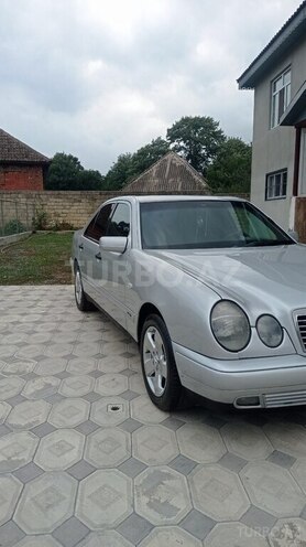 Mercedes E 200 1997, 270,000 km - 2.0 l - Masallı