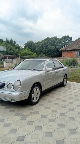 Mercedes E 200 1997, 270,000 km - 2.0 l - Masallı