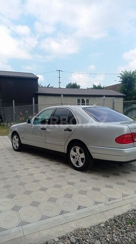Mercedes E 200 1997, 270,000 km - 2.0 l - Masallı