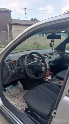 Mercedes E 200 1997, 270,000 km - 2.0 l - Masallı