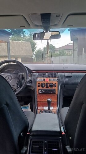 Mercedes E 200 1997, 270,000 km - 2.0 l - Masallı