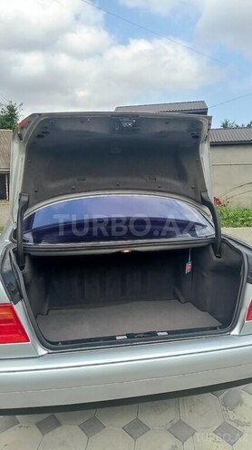Mercedes E 200 1997, 270,000 km - 2.0 l - Masallı
