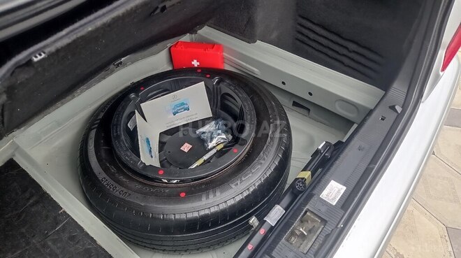 Mercedes E 200 1997, 270,000 km - 2.0 l - Masallı
