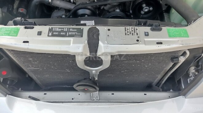 Mercedes E 200 1997, 270,000 km - 2.0 l - Masallı