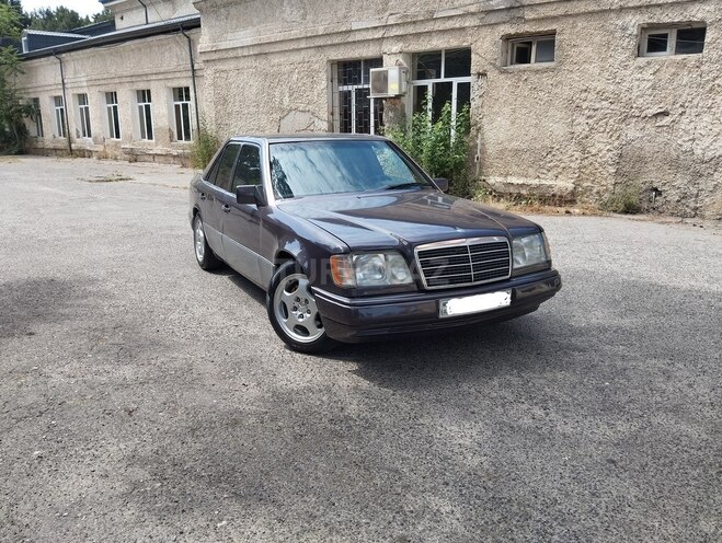 Mercedes E 220 1994, 399,000 km - 2.2 l - Bakı