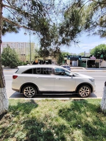 Kia Sorento-10