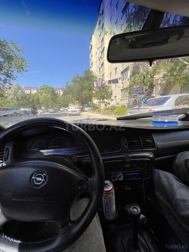 Opel Vectra-11